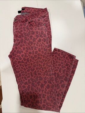 Forever 21 Dusty Pink and Burgundy and Black Leopard Print Denim Skinny Jeans